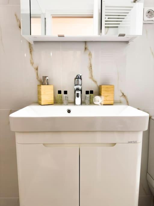 Petite Retreat In Kolonaki, Athens /Netflix Apartamento Exterior foto